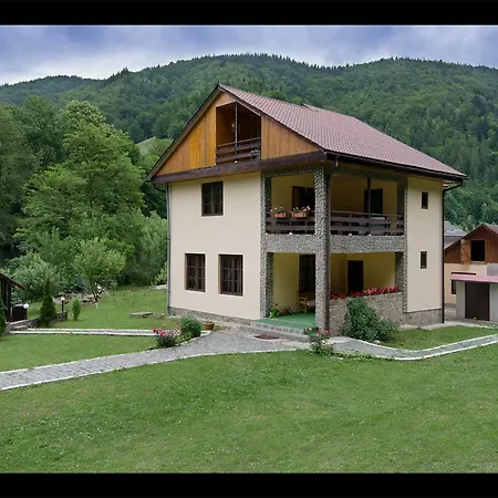 Pensiunea Bobu Izvoru Muntelui